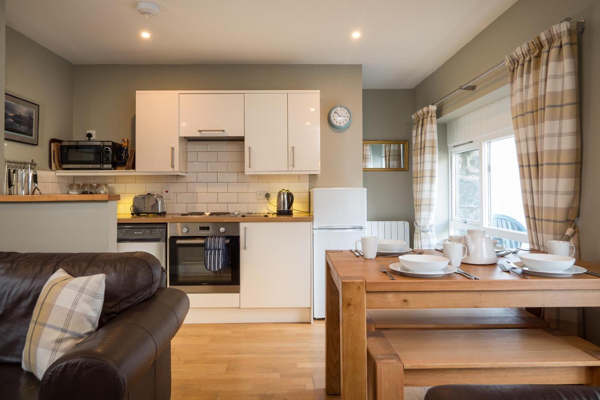 Highland Holiday Cottages ニュートンモア エクステリア 写真