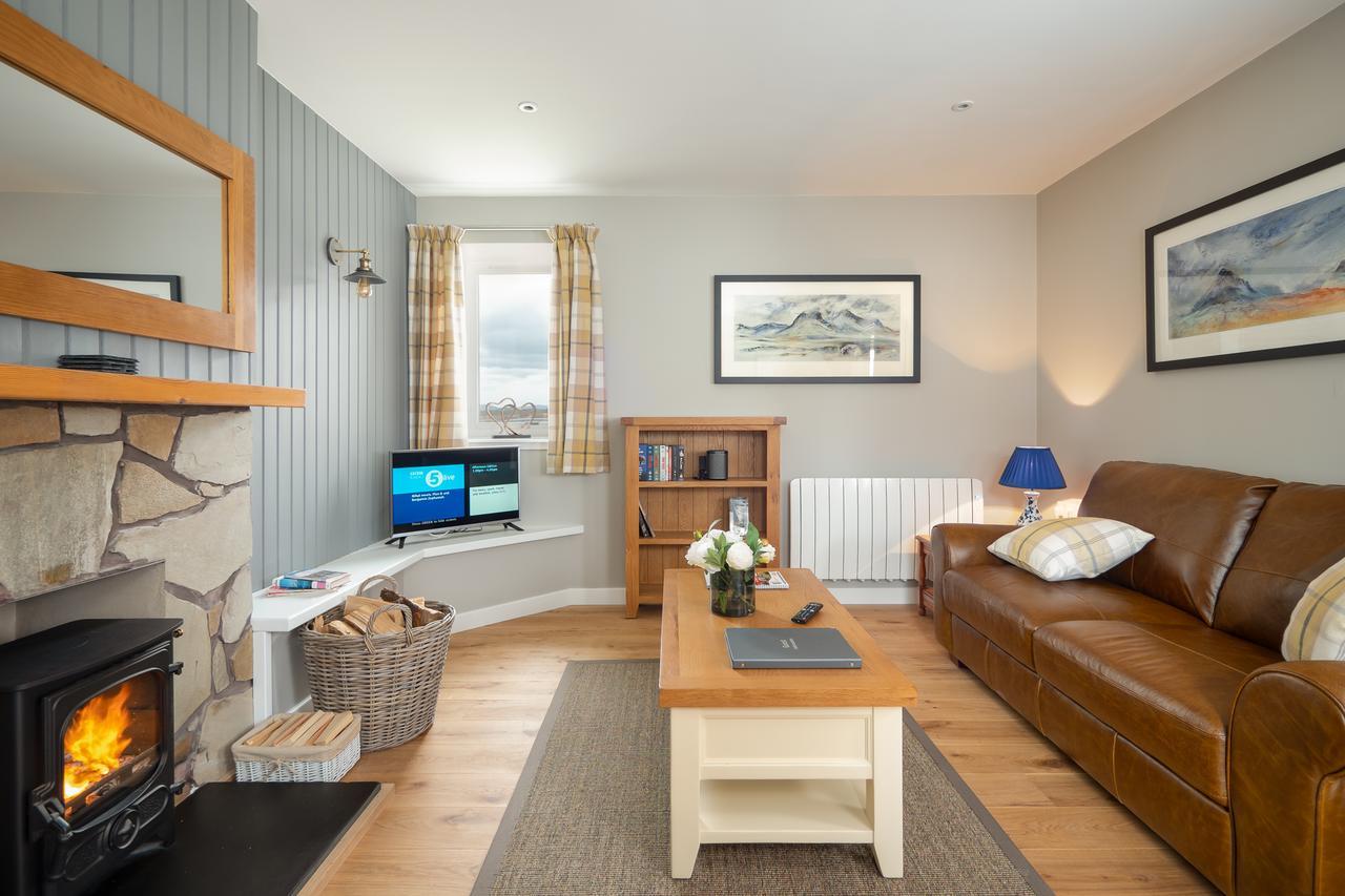 Highland Holiday Cottages ニュートンモア エクステリア 写真